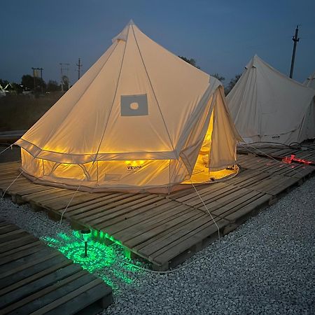 Meme Glamping Hotel Corbu  Bagian luar foto