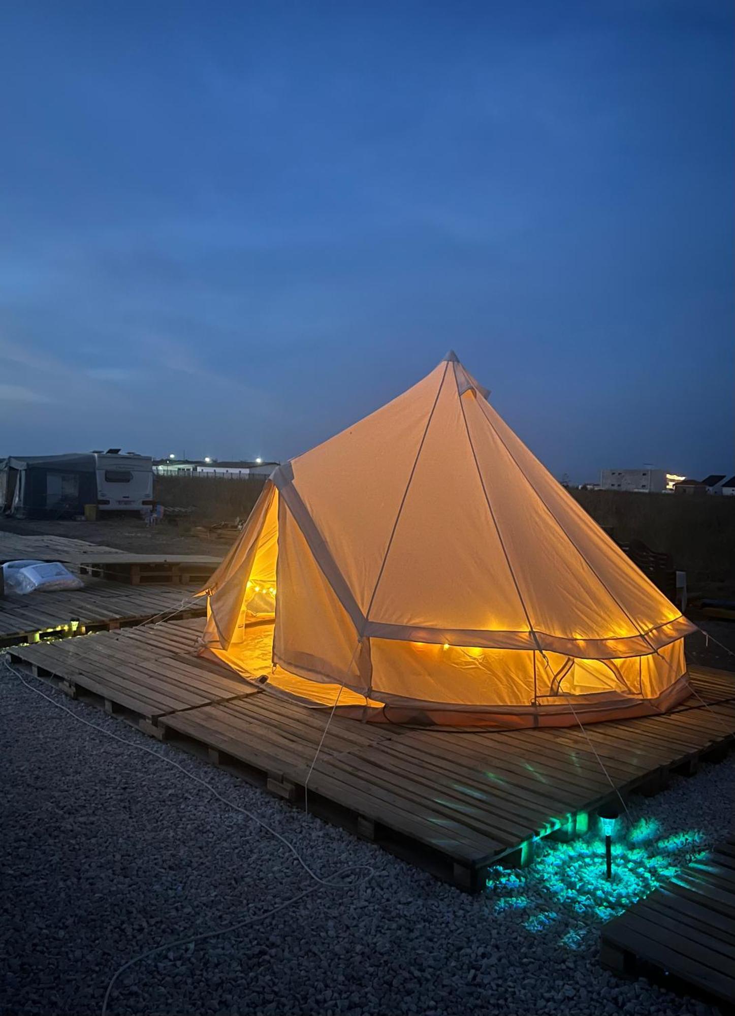 Meme Glamping Hotel Corbu  Bagian luar foto