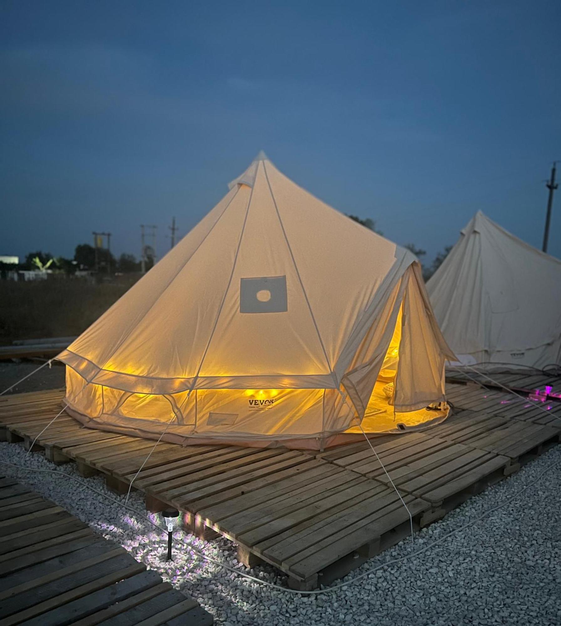 Meme Glamping Hotel Corbu  Bagian luar foto